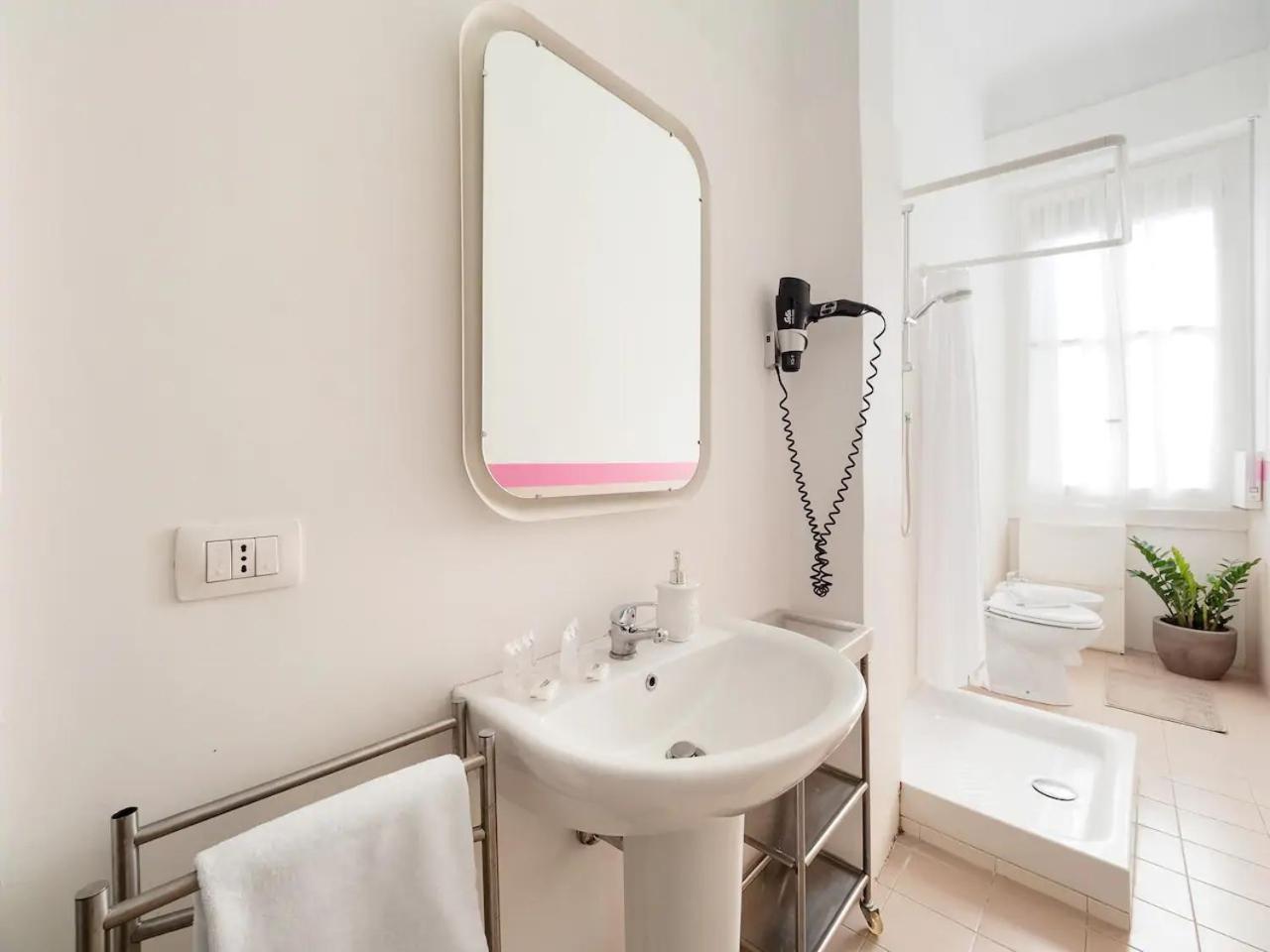 Trilocale 4/5 Ospiti In Stazione Apartment Milano Ngoại thất bức ảnh